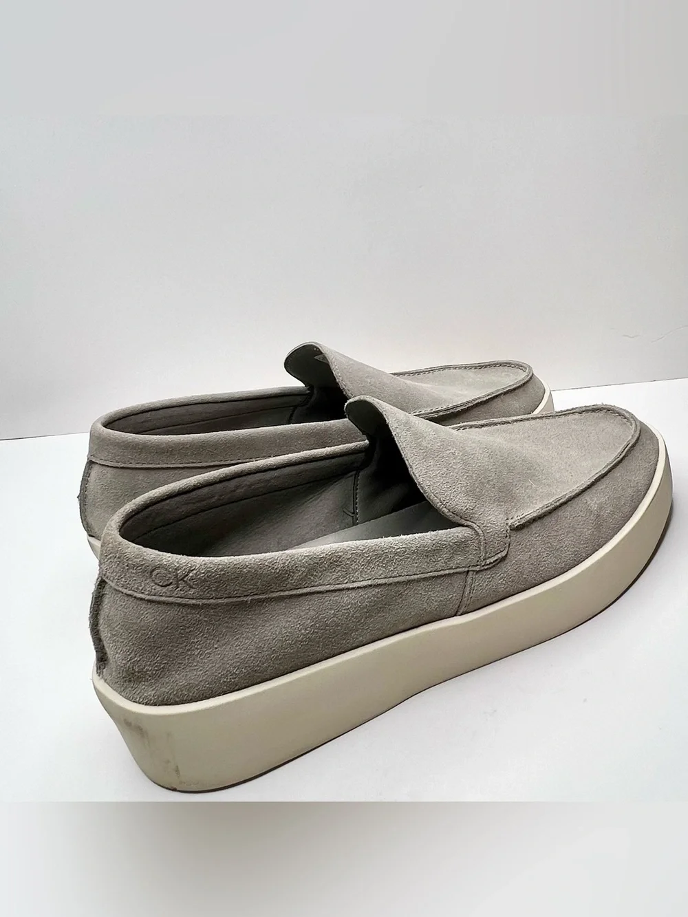 Calvin Klein Carch Men’s Suede Slip-On Loafers Grey Size 11.5